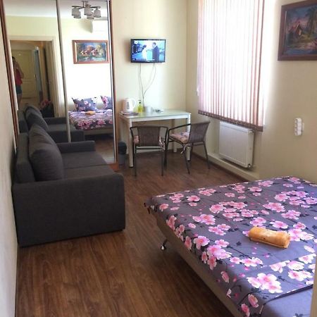 Room In The Guest House โอเดสซา ภายนอก รูปภาพ