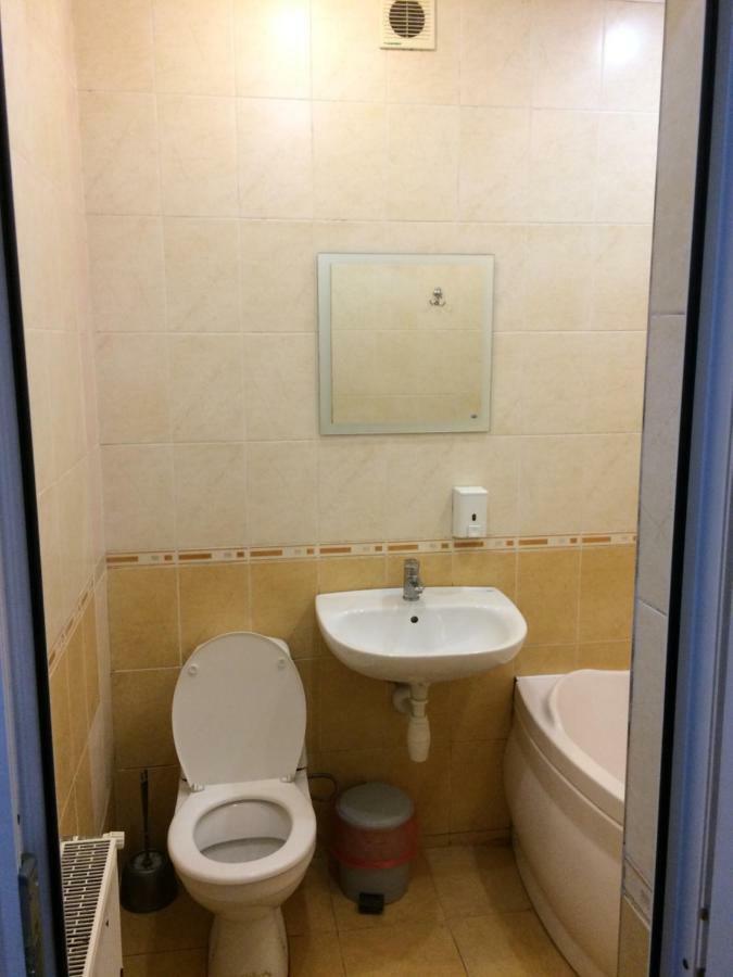 Room In The Guest House โอเดสซา ภายนอก รูปภาพ
